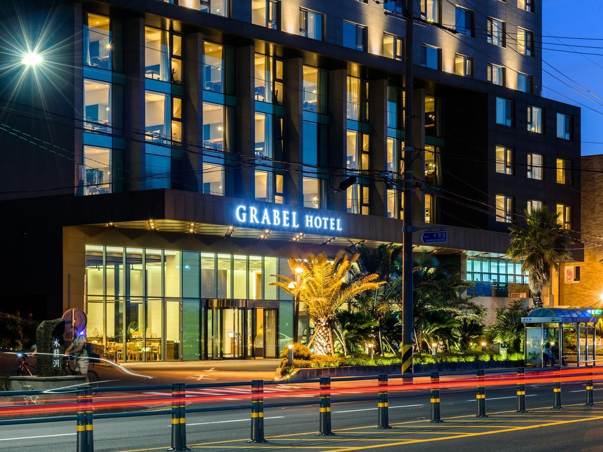 Grabel Hotel Čedžu Exteriér fotografie